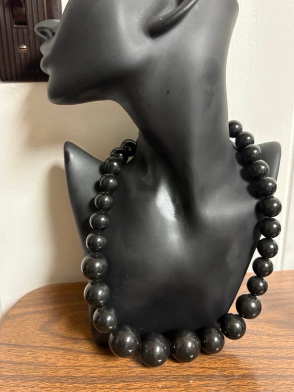 Vintage Black Graduated Bead Statement Necklace 18” Lobster Claw Chunky Acrylic